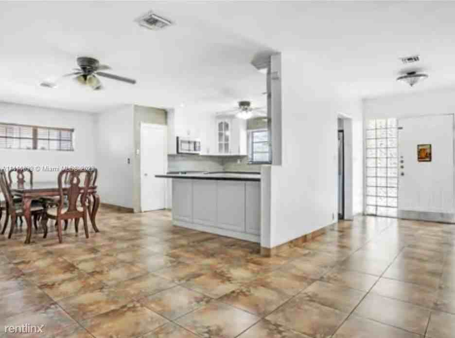 1232 Ne 176th Ter - Photo 3 of 13