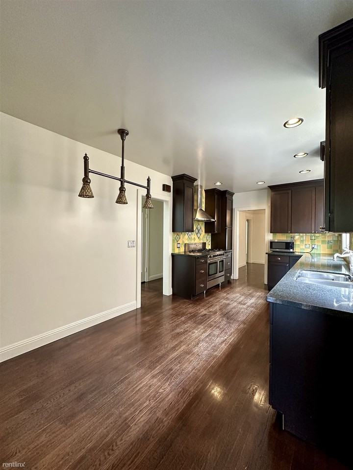 176 Duncan St - Photo 3 of 14