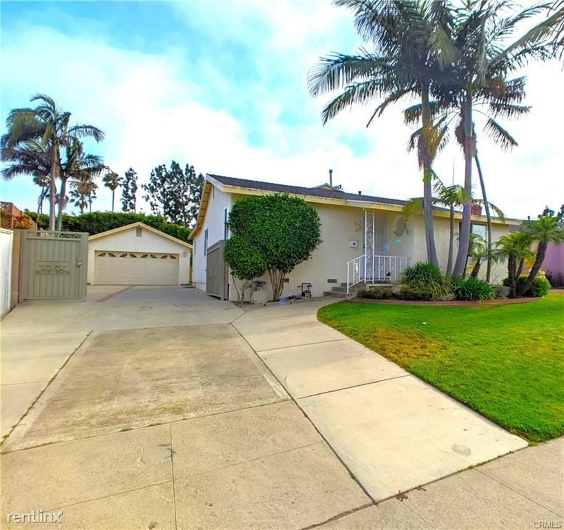 8845 Glider Ave - Photo 2 of 10