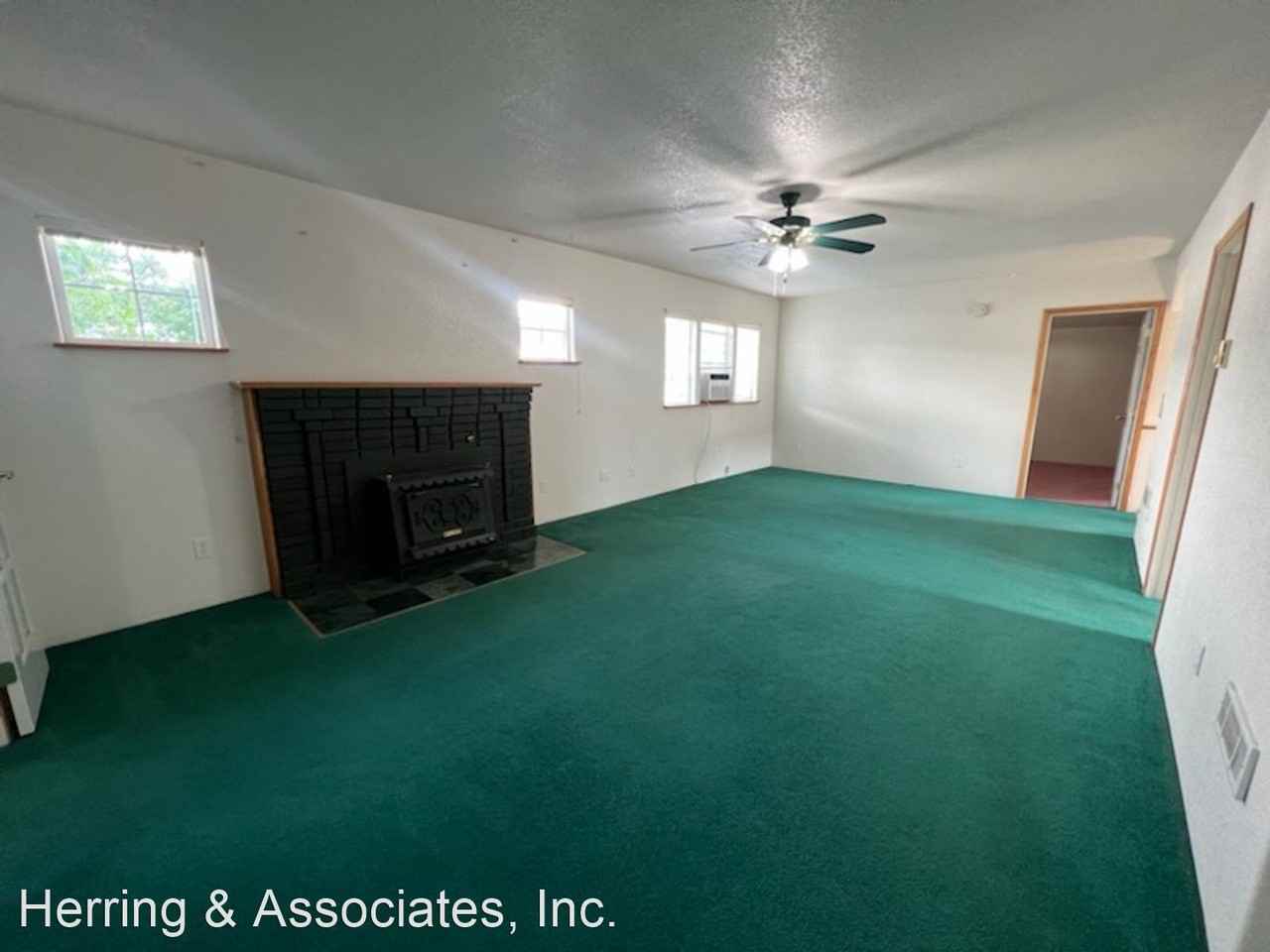 312 Cottage Ave - Photo 3 of 18