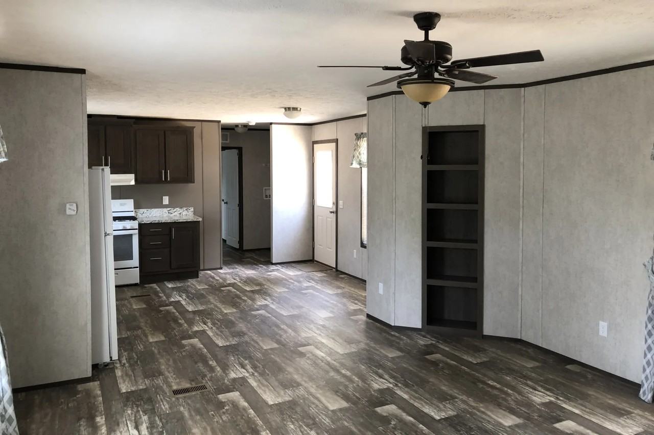460 Walker Rd - Photo 2 of 9
