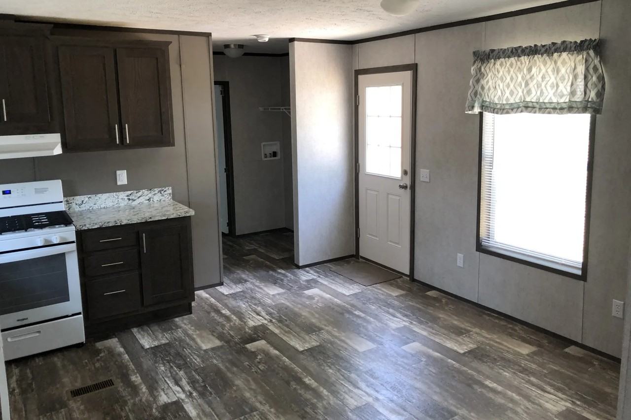 460 Walker Rd - Photo 3 of 9