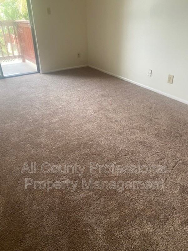 5922 Thomas St - Photo 5 of 7