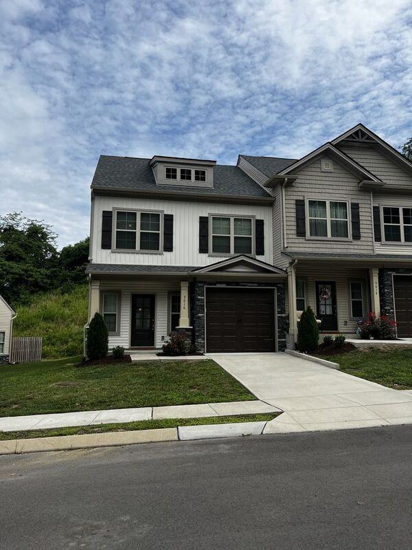 9016 Brixworth Ct - Photo 3 of 34