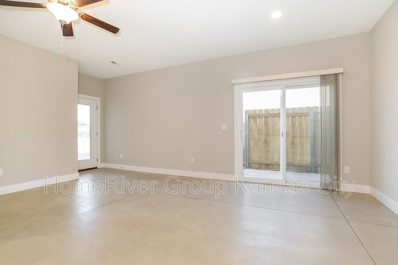 109 E Santa Fe Cir - Photo 3 of 18