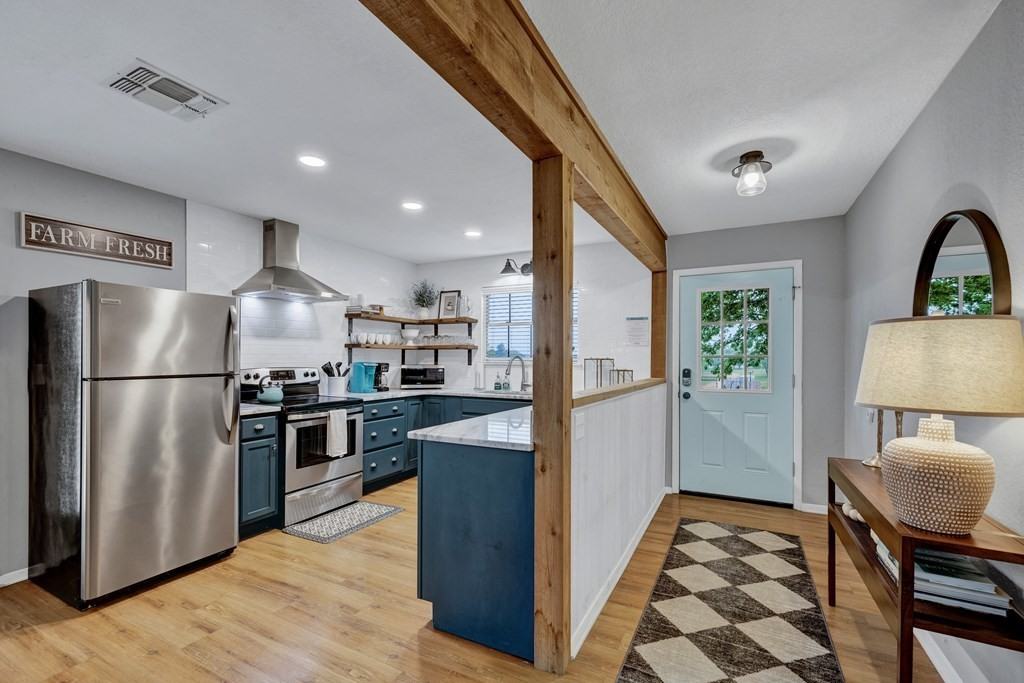 247 Sunday Cir - Photo 3 of 14