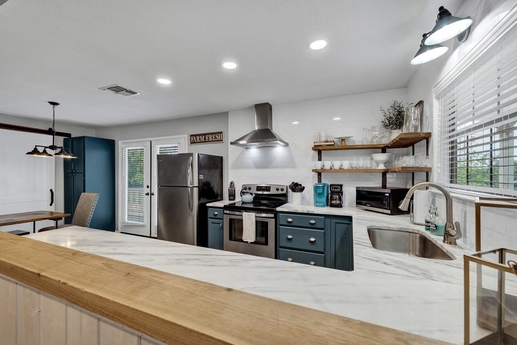 247 Sunday Cir - Photo 4 of 14