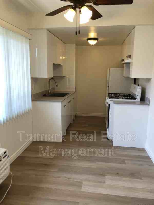 1005 E Garfield Ave #7 - Photo 2 of 12