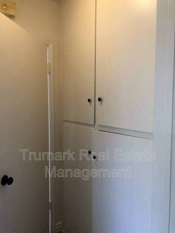 1005 E Garfield Ave #7 - Photo 6 of 12