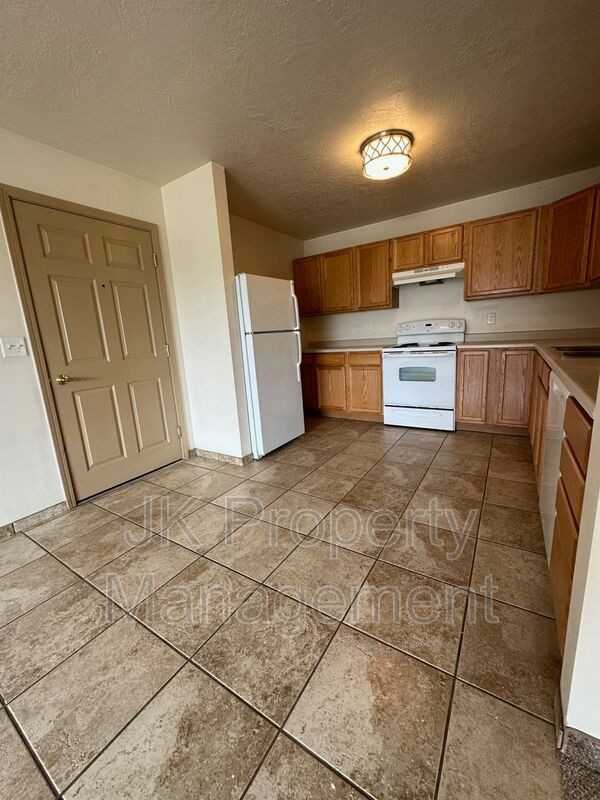 5112 4th Ave N #02 - Photo 6 of 27