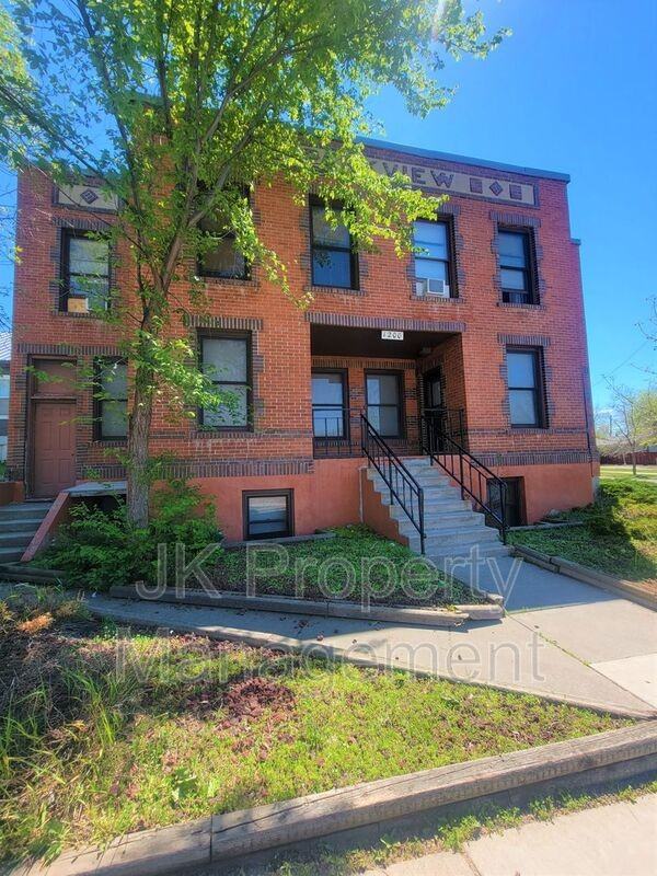 1200 1st Ave N #6 - Photo 2 of 20