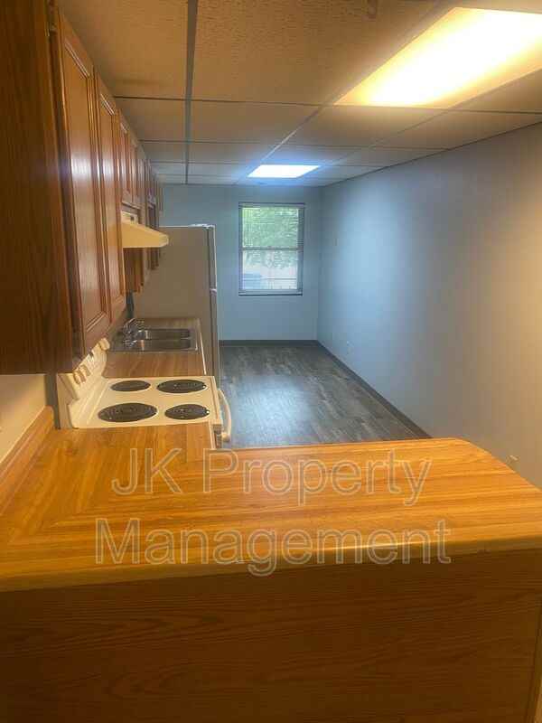 1200 1st Ave N #6 - Photo 7 of 20