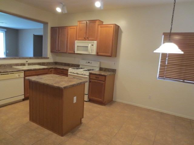 19407 E Canary Way - Photo 4 of 22