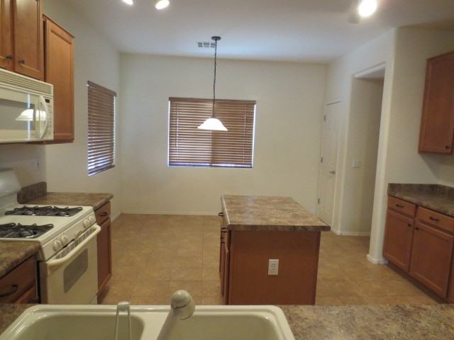 19407 E Canary Way - Photo 5 of 22