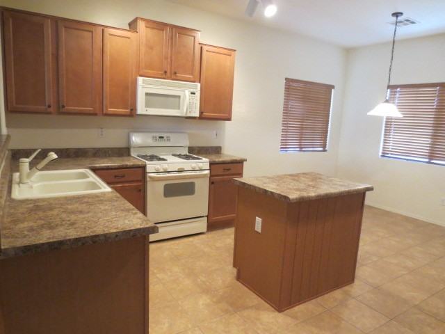 19407 E Canary Way - Photo 6 of 22