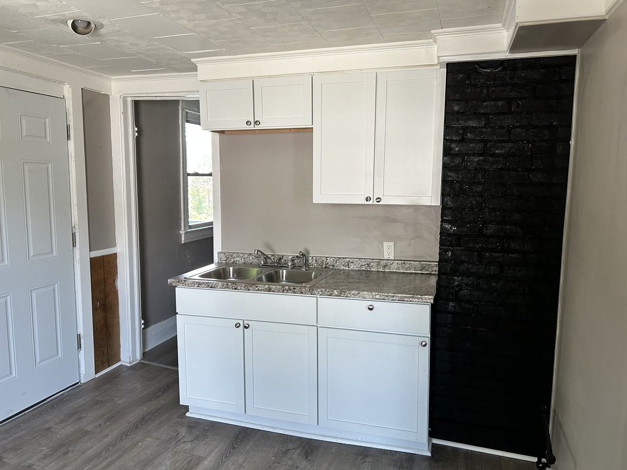 156 Lincoln Ave - Photo 2 of 15