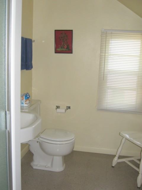 923 S 21st St - Photo 3 of 9