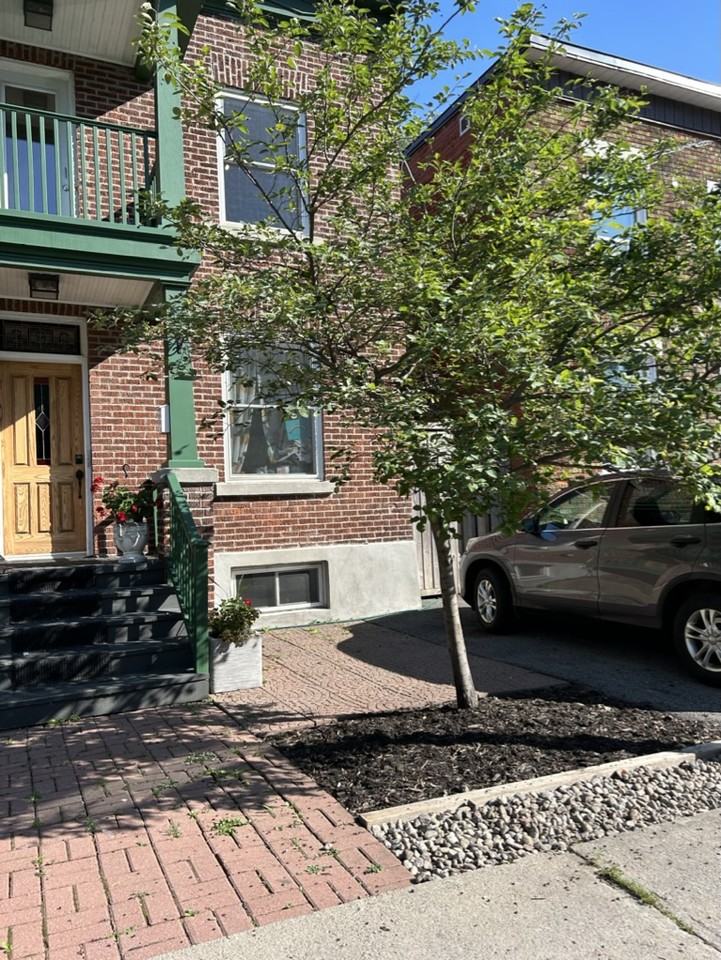 296 Clarence Street #Upper