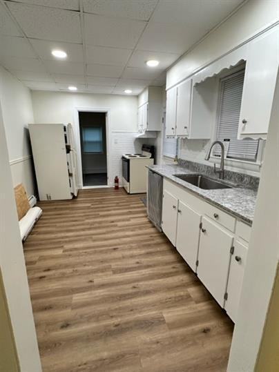 153 N Chestnut St - Photo 2 of 11