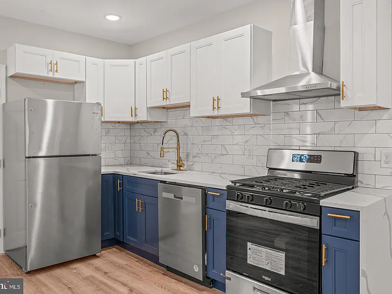 5535 Locust St - Photo 5 of 17