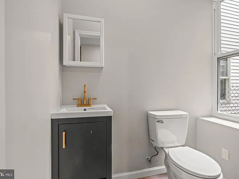 5535 Locust St - Photo 6 of 17