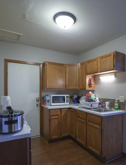 927 Russell Ave N #1 - Photo 2 of 7