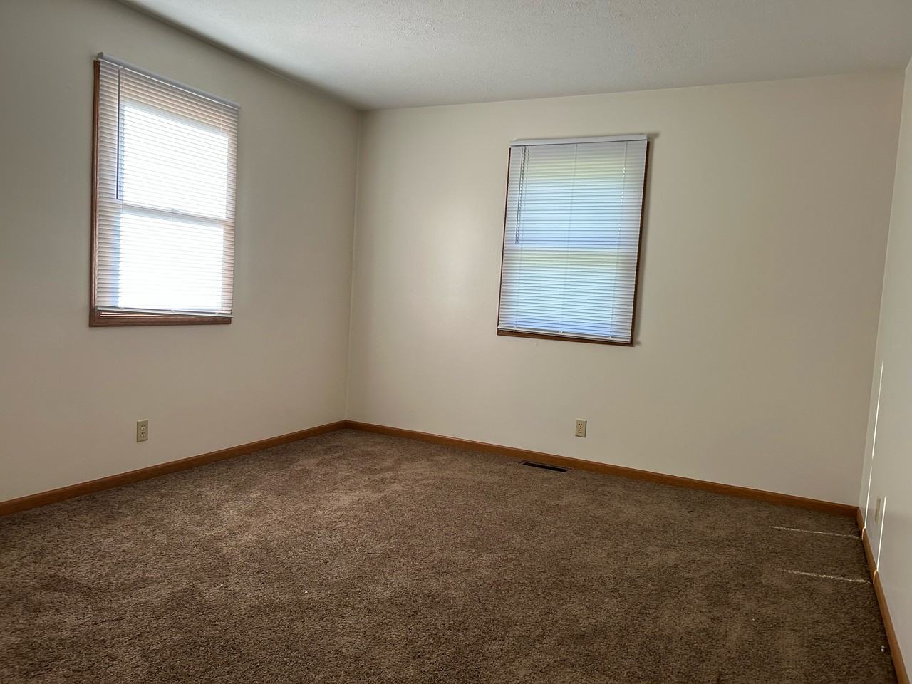 101 Woodcreek Dr #101 - Photo 2 of 7