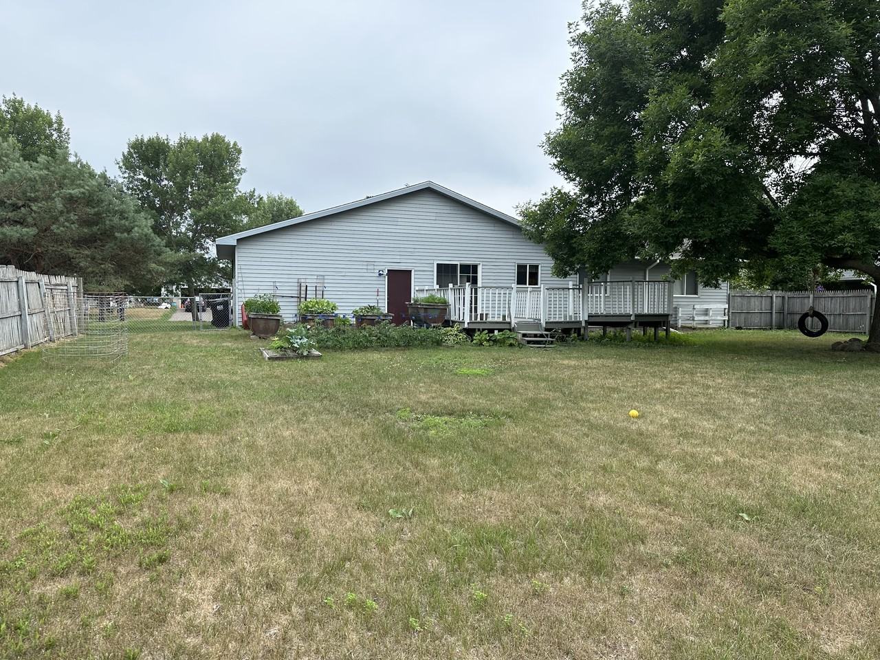 708 Cedar St Sw #NA - Photo 2 of 6