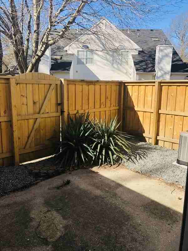 138 Nantucket Pl - Photo 2 of 8