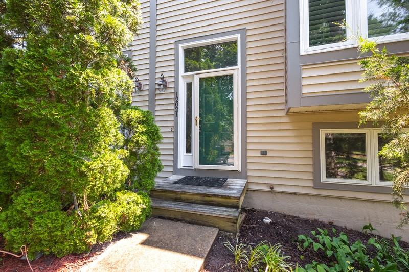 12021 Shore View Dr - Photo 3 of 44