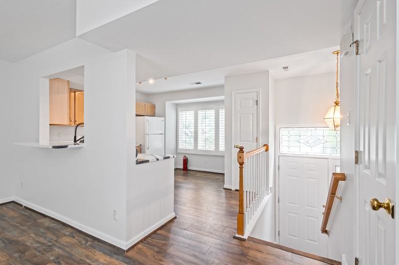 12021 Shore View Dr - Photo 6 of 44