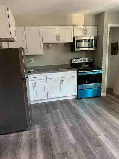 639 North View - Photo 2 of 6