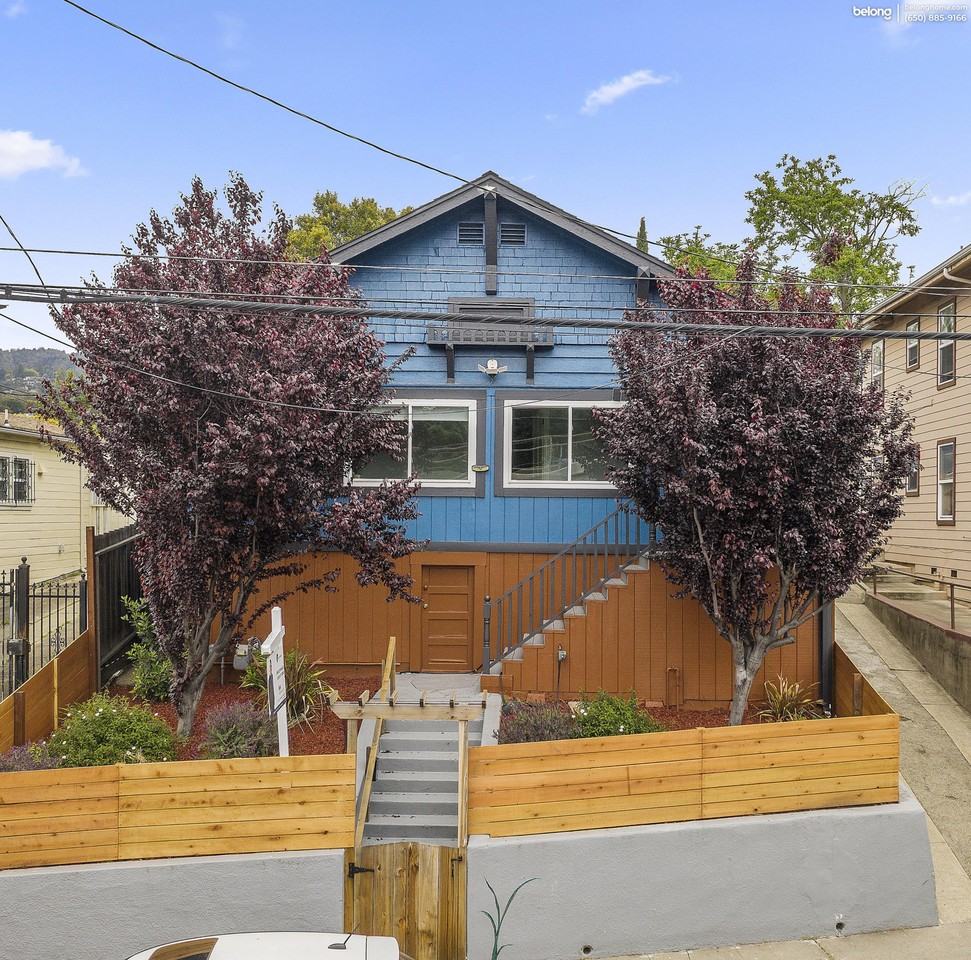 4448 Macarthur Blvd - Photo 2 of 41
