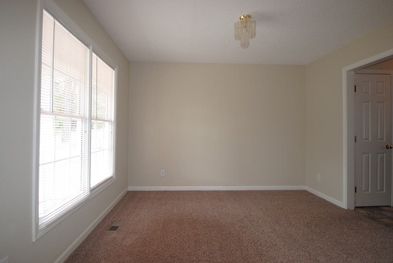 360 Winterlocken Rd - Photo 2 of 7