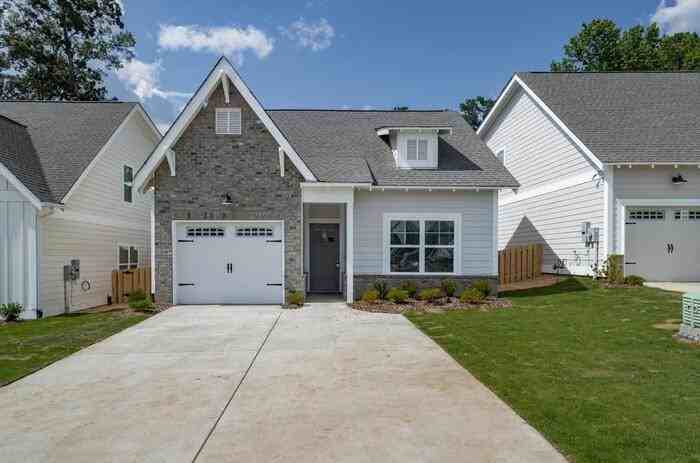 125 Patton Ave - Photo 2 of 28