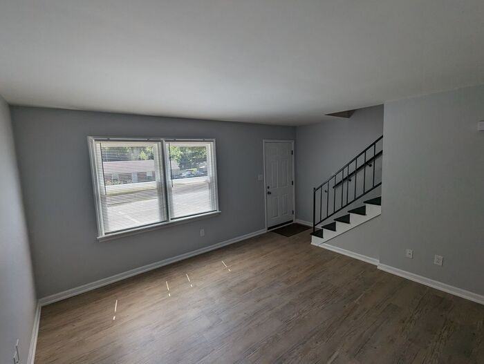 1343 13th St Ne - Photo 2 of 8