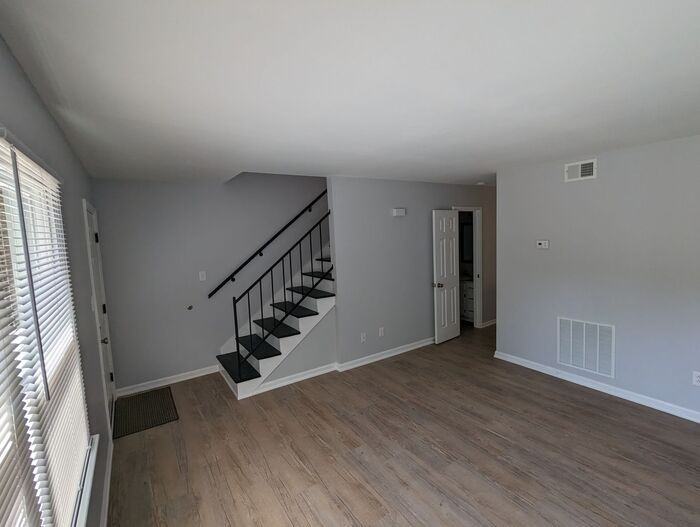 1343 13th St Ne - Photo 3 of 8