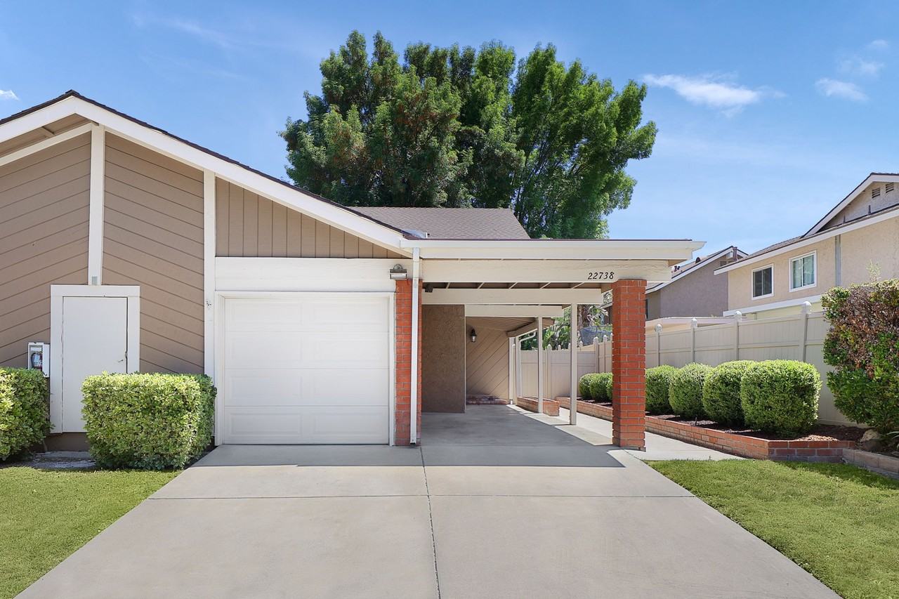 22738 Bassett St #22738 - Photo 2 of 36