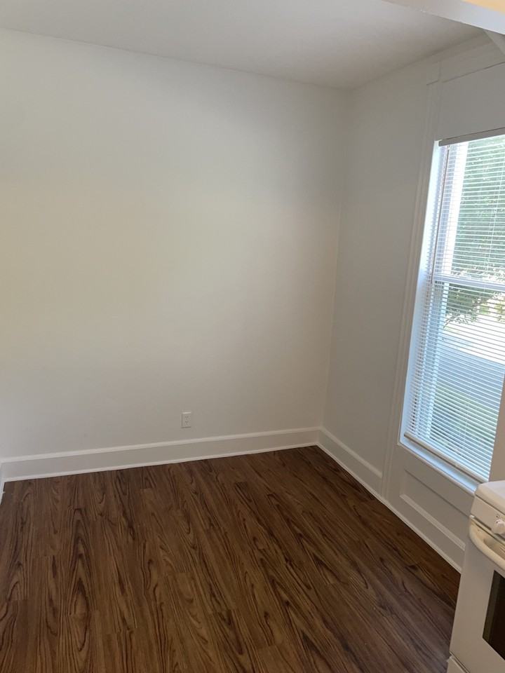 829 Suffolk Avenue #3 - Photo 7 of 10