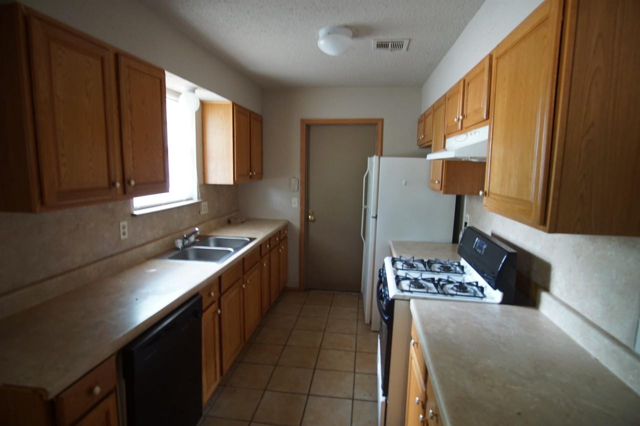 1237 Cathy Ln #1 - Photo 2 of 8