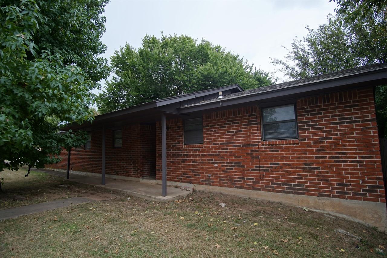 1237 Cathy Ln #1 - Photo 5 of 8