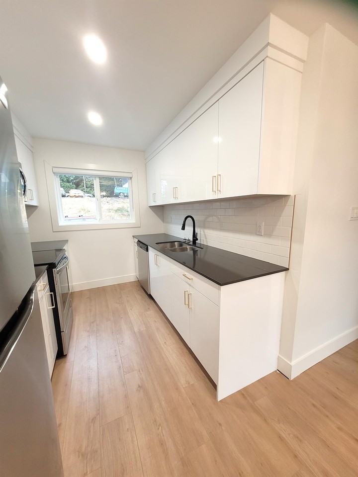 1816 10th Ave E #1 - Photo 2 of 18