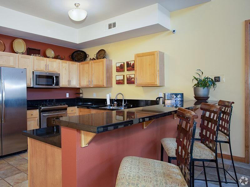 1450 Idlewild Dr - Photo 3 of 14