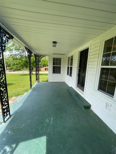 153 E Toombs Ave - Photo 3 of 29