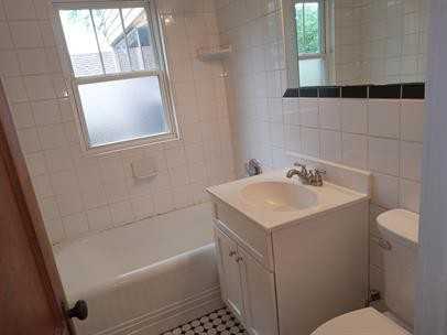 705 King St - Photo 2 of 13