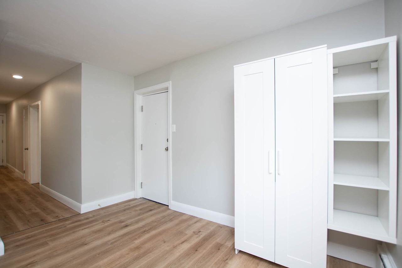 18 Ste-Cécile Street #1 - Photo 3 of 20