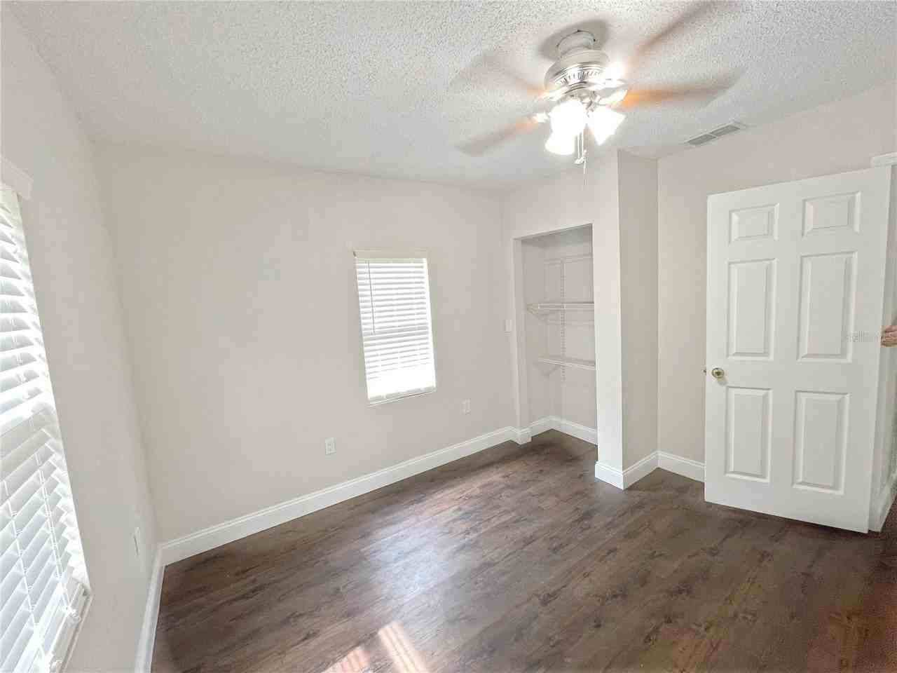 615 Walnut St #NA - Photo 3 of 11