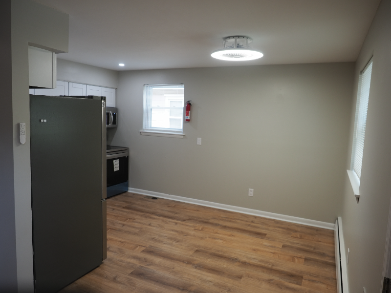 113 Conard Ave #1 - Photo 3 of 11