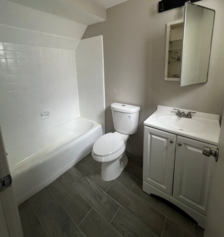 308 W Irvington Rd #5 - Photo 3 of 3