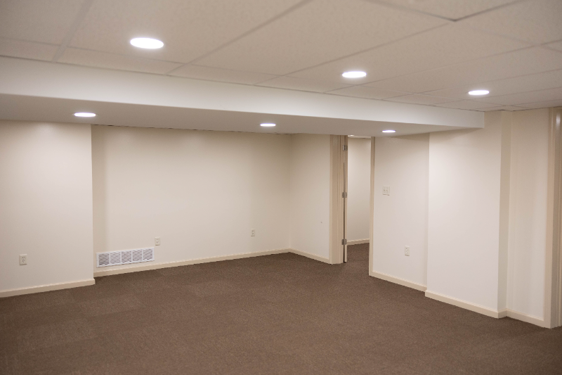1404 W 9th St #2 - Photo 2 of 10